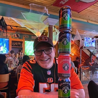 I like the Bengals. I like the Bearcats. I like FC Cincinnati. I like the St Louis Battlehawks. Who Dey, Go Cats, All for Cincy, Kaw is the Law.