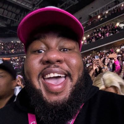 A Tech Nerd with many fandoms 'Health Wealth Positivity Prosperity' 🫶🏽🏳️🌈 He/Him 🙌🏾