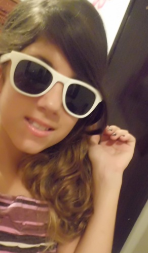 Cearence,Sincera,Colorada,Tourina,,Twiteera,Quer conhecer mais?segue (:,beijo:* amrs querem seguir entao botem @Raaquel_Feerla
