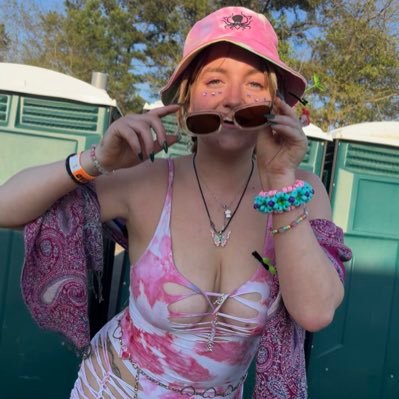 makennarbradley's profile picture. wub wub