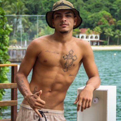 O Famoso Pitbull sem Coleira Mlk Edu Oficial | Ator @hotboyssite 🔥 https://t.co/Lyb3RNEorC