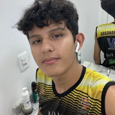 sla, um pen sppiner, um cubista e jogador de vôlei🏐 novato