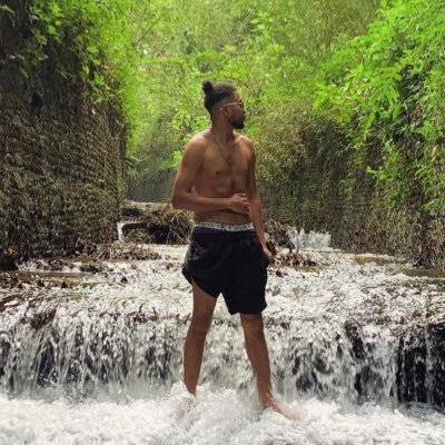 poiuricopo13's profile picture. Sees or soos