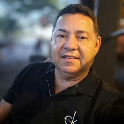 Rep comerc. torcedor do Sport Club Recife, Divorciado Pai de Gabriela, Bruna e Júlia.