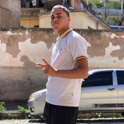 favorito_da_B's profile picture. Deus i os orixás me der sabedoria.🙏🏾