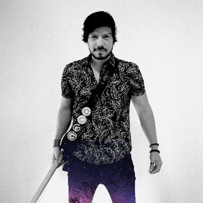 Singer - Songwriter | Lead Singer @marrockomusic | VEVE C⭕LLECTOR | Web3 enthusiast | Crypto padawan