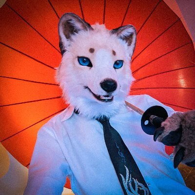 arctic fox who does art, photo, design & t-shirts with tiny paws. 

🛒https://t.co/SwmvjMAChx
💬 https://t.co/9KwOMyWVNu

🪡 @TrianonCreation
📸@PTs_Vengeance