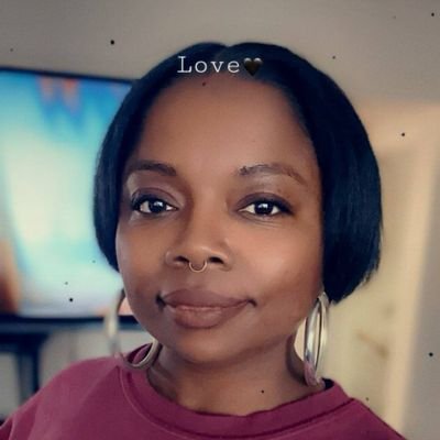 Feb♒️40+ and loving it❤
HEAVY Sapiosexual 🥴‼️
🤓HBCU ALUM🎓
🥰♡IN LOVE♡🥰
 I laugh all day on this app😂
Laughter is indeed the best medicine... next to Jesus!