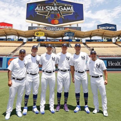 @yankees and @nyknicks fan #newyorkforever #repbx Jalen Brunson fan fan Aaron judge helps my day I do not like Juan Soto