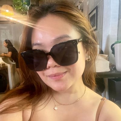 isabellaguda's profile picture. small cafè owner / namnam 👸🏼