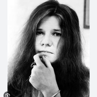 MariposaKPontia's profile picture. Cuando las risas no lleguen claras, sobre mis hombros te llevaré, y cuando me veas caer de espaldas, se que puedo confiar en tus pies.