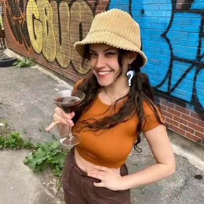harlilo71481371's profile picture. ✨✨