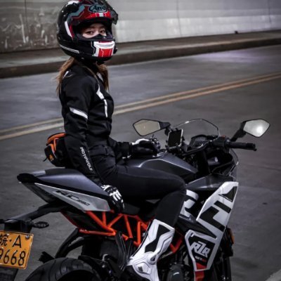 水泳、ヨガ、朝のジョギング、旅行、フィットネス、バイクなど、自分の体調に合わせた一連の運動が好きです。 😉
あなたも気に入ったら友達になりましょう😊