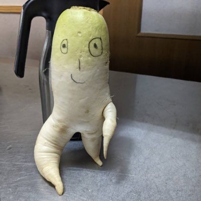 pocho0623's profile picture. 7歳児＋3歳児に翻弄される三十路。高性能なわけではなく、高性能になりたいと言う願望。旦那22歳↑の年の差夫婦