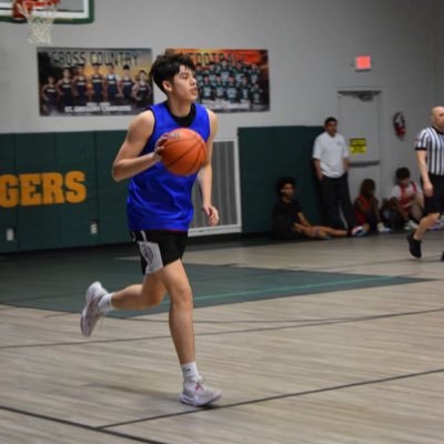 BTB_Select travel team C/o2025| 6’2|SF/PF Varsity basketball 🏀 John Paul Stevens high school GPA:3.7