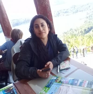 Karinagmontes's profile picture. 