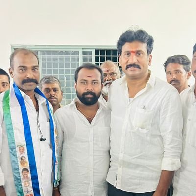 I'm die heart fan of YS JAGAN anna and also Thopudurthi Prakash Reddy Anna
I can stay this entire life with Jagan Anna and TPR Anna🙏🏻❤❤