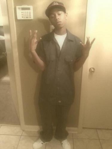 Im surrounded by people that really count on my plans , but only a few love me, and i could count on my hand. # really doe
&CLICK FOLLOW.