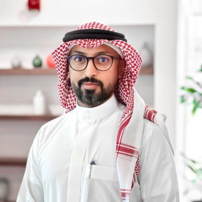 تخصص مالية .. مهتم بالعقارات التجارية والتطوير العقاري والمراكز التجارية والاستثمار وإدارة الأملاك والتسويق والتكنولوجيا