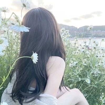 LINE에서 의사소통을 할 수 있는 사람은 누구든지 DM을 주세요!저는 다양한 친구들을 만나고 싶어요！