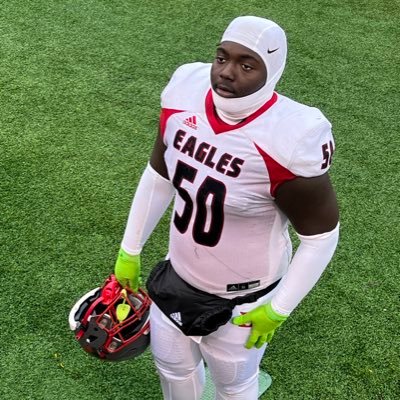 c/o 25 / 6’2 OT / WT 285/ east Nashville magnet / gpa 3.0 / https://t.co/TdCZg2qYIe