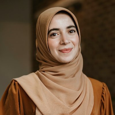 Mama to 4 little humans
Writer // Poet // Speaker // Chronic Thinker
I wear my cape around my head.
Bookings: salam@amalalbaz.com