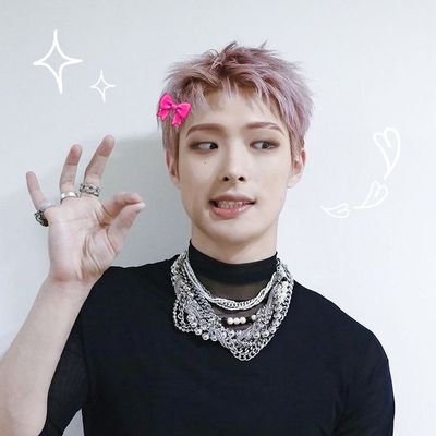 ✨️27 y.o
✨️Sher/her 🏳️🌈
🖤8 makes 1 team🖤
✨️Kind of shy but wanna make some friends💕
🔞mdni
✌️I have an etsy shop with kpop lightstick stands!