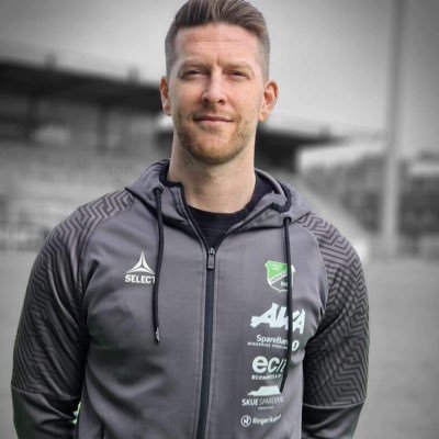 SteffenJenssen's profile picture. Daglig leder Kongsberg Fotball. Selvutnevnt fotballekspert ved siden av.