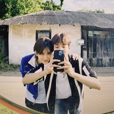 writing account dedicated for svt. non-shippers and antis DNI. || vvvv slow updates || ia.