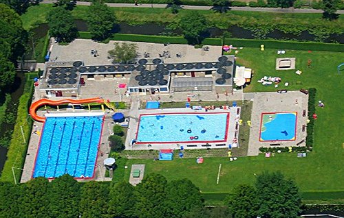 Dit is het officiële Twitter account van zwembad Lobeke.
Reageren kan via http://t.co/57qZtra7cz of zwembad@lopik.nl.