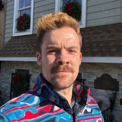 piety_piet's profile picture. this is a @rosalia stan account