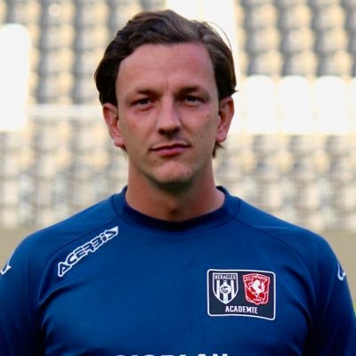 Assistent Trainer SDC’12 1 / UEFA B/VC3 | Hoofdtrainer Regioteam FC Twente/Heracles academie O13 | Hoofdtrainer Quick’20 O19 24/25’ | Calo LO, Windesheim 📚