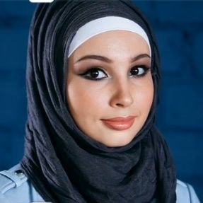 Former Gaza resident who overcame challenges with the help of a generous benefactor. Now focused on helping others connect with the same support.