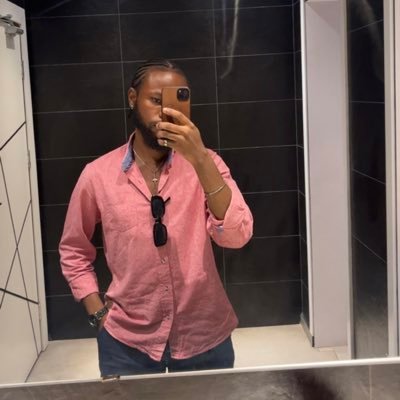 thekunmi's profile picture. Secretly out of control.