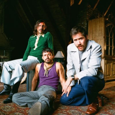 Los Mesoneros Profile