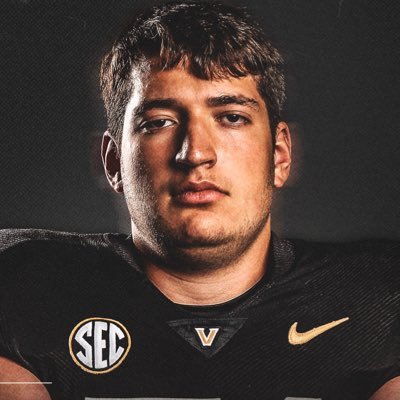 CameronBosen74's profile picture. Student @VanderbiltU