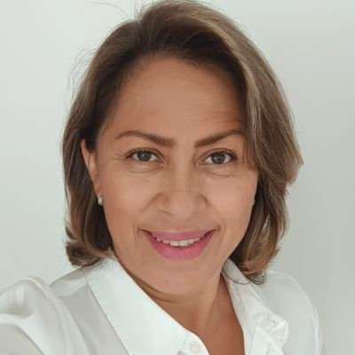 Diputada del Congreso del Estado, esposa, madre y apasionada por la vida. Siempre buscando momentos para disfrutar en familia y hacer lo que me gusta💙