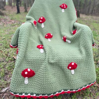 Hi Cutesy ! I love crocheting , making custom orders , blankest ,stuffies and more . Welcome to my journey.