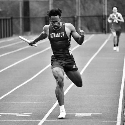 570|Scranton High School 25’| 5’10 160lbs| 3.9GPA| Tf Hurdler🏃🏾| Prs -15.2 & 41.98 FAT |🏅Email:JhavenSims26@gmail.com| Cell:5702415815|