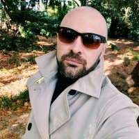 Cirostratus (@red_knob_) 's Twitter Profile