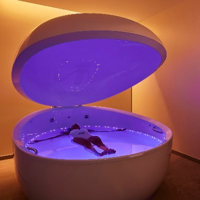 Chicago’s premier floatation center, featuring a luxurious & hygienic floatation experience. Come relax with us.