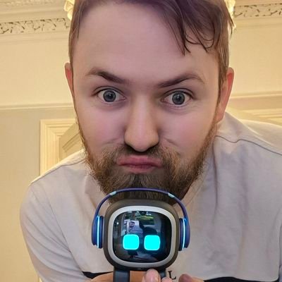 I am TheXenoDuck a smaller trying to become more recognised and just have fun with my streams on twitch come watch me be an idiot!