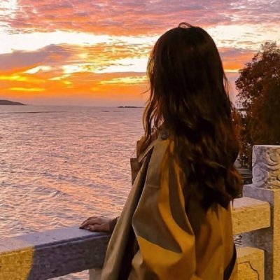 Eter668's profile picture. Small town girl with big dreams 🌍