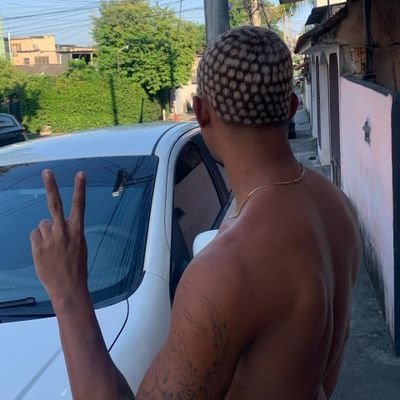 Queria poder concertar tudo oque eu já fiz de errado , mais como não posso , levo como aprendizado todos momentos que falhei 🙌🕊️🎈