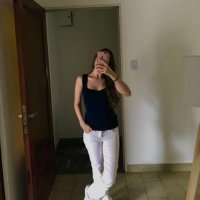vall (@_valennalvarez_) 's Twitter Profile