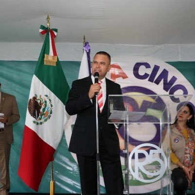 Oaxaqueño,abogado ,M.en Admón.Pública,altruista,Dip.Fed. 63 Legislatura. Presidente Municipal de Pinotepa Nal.2011-2013.