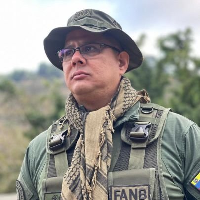 Tcnel. Danny Rondón García
Comandante de los Comandos Rurales - DCR 44-2 del Cz-44 Miranda
Orgulloso de Pertenecer a Nuestra #FANB
¡DUDAR ES TRAICIÓN!