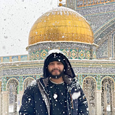 رفیق مراقب باش دنیا زمین گیرت نکنه ، تو آسمان در پیش داری..🇮🇷