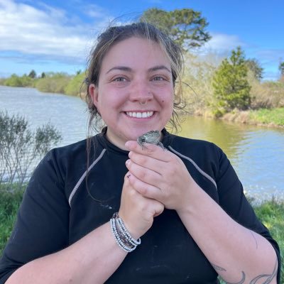 @humboldtcalpoly grad student studying fish in human-made wetlands | @uncims alum | Former @NOAA Hollings Scholar | she/her 🌊 🐟