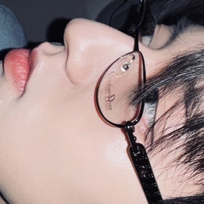 ☕︎ : sporadic updates. hiraya manawari. ᵎᵎ彡𖦹⋆ ꒰ https://t.co/y7dHVthf9k • @mytypewritten ꒱ 💌: https://t.co/ImB3VNLkpb